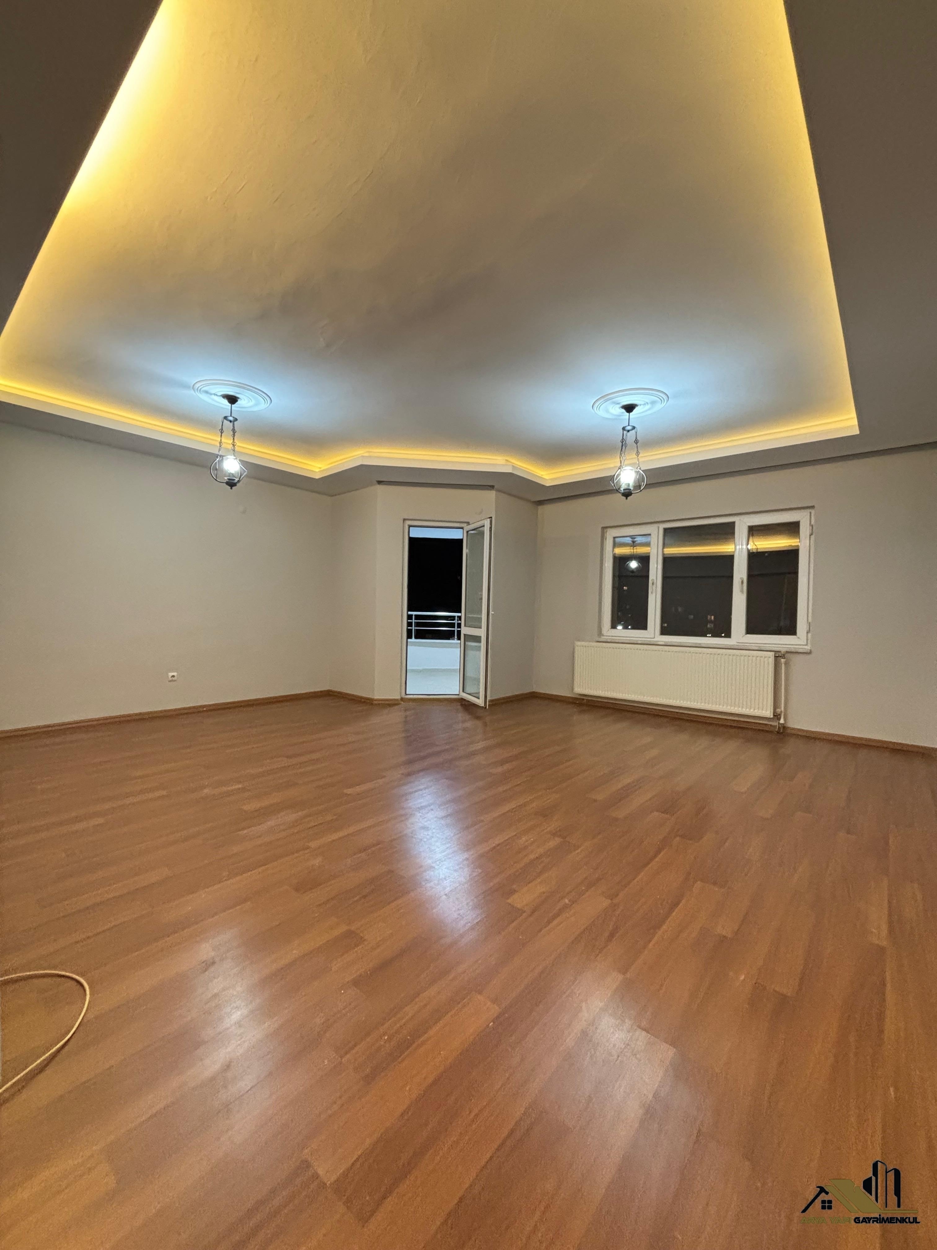 Büyükçekmece Mimaroba’da Geniş ve Kullanışlı 3+1